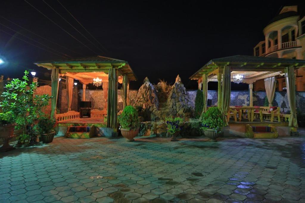 Almos Hotel Dushanbe Ngoại thất bức ảnh